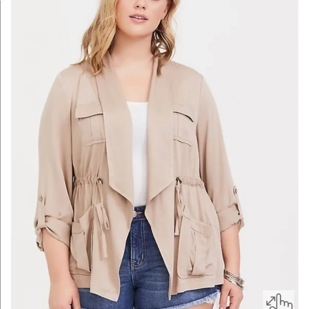 TORRID TAN TWILL DRAPE ANORAK - Picture 9 of 9
